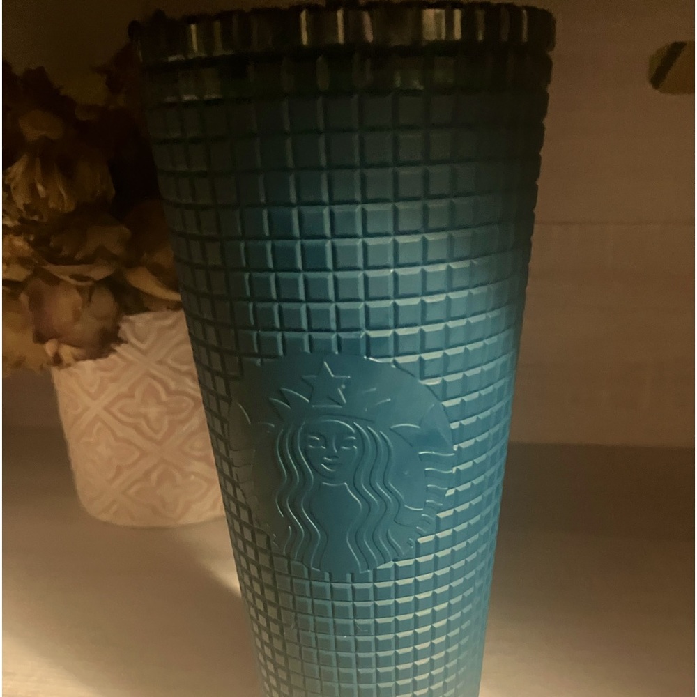 New 24oz Starbucks cold beverage tumbler
